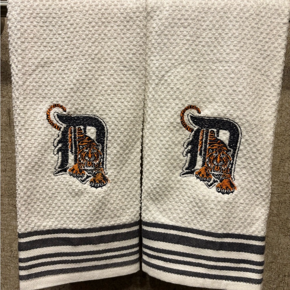 Detroit Tigers Baseball ⚾️ Embroidered Hand Towels Set of 2